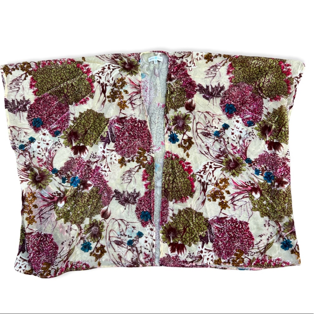 Woven heart one size poncho with velvet floral pattern draped cardigan